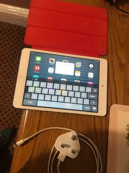 Photo of free iPad (EH10) #1