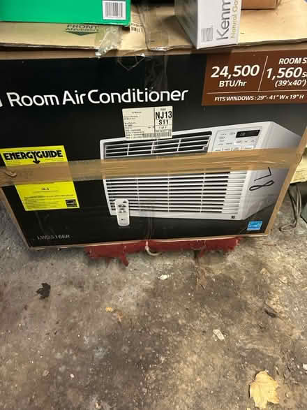 Photo of free Air conditioner (New Rochelle) #1