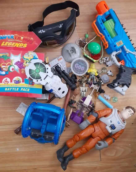 Photo of free Bundle small toys (Havant PO9) #1