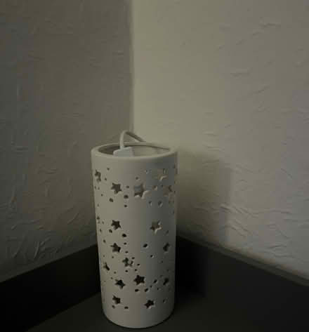 Photo of free White ceramic star lamp (Hayes) #1