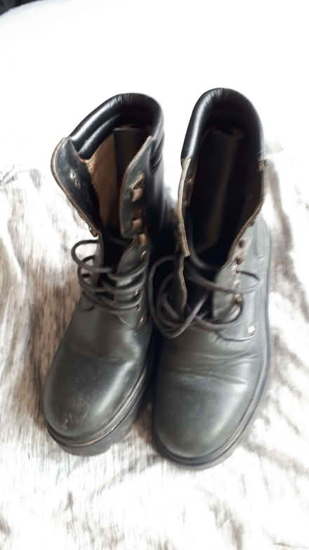 Photo of free boots size 7 (Earlsdon CV5) #1