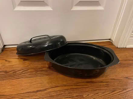 Photo of free Small Roasting pan with lid (Riverside/Hunt Club) #1