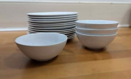 Photo of free IKEA plates and bowls (no chips!) (Kew TW9) #1