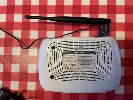 Photo of free TPLink wireless router (Furze Platt SL6) #1