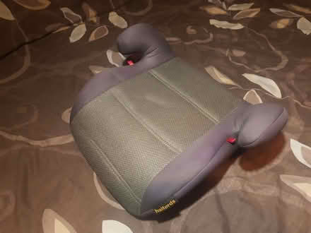 Photo of free Rigid padded car seat (Staines-upon-Thames TW18) #1