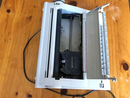 Photo of free Electric typewriter Smith Corona (BR3 Elmers End) #3