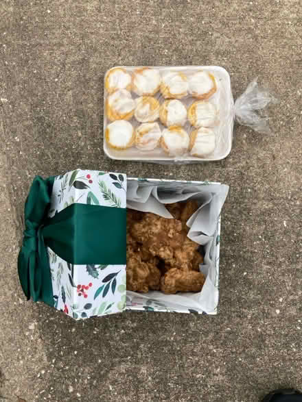 Photo of free praelines & orange rolls (Montrose) #1