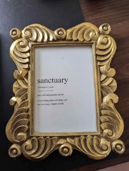 Photo of free Gold frame (Crewe CW1) #1