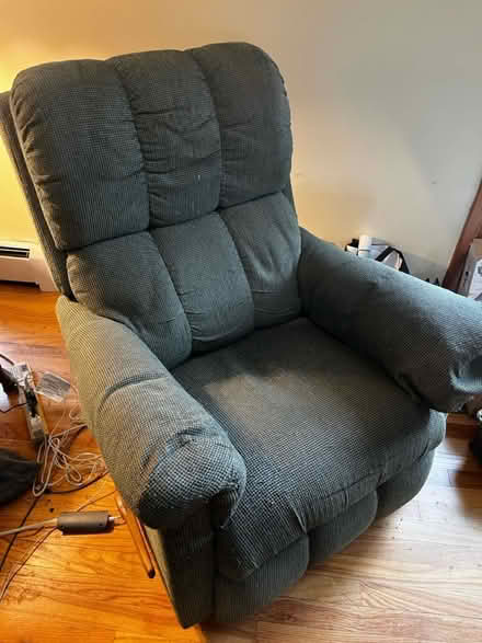 Photo of free Green laz e boy recliner (Forestburgh - Black Brook Dr) #2