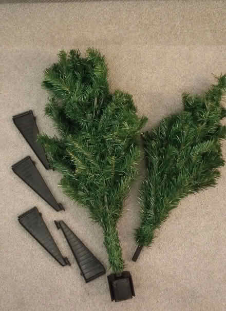 Photo of free 4ft Christmas Tree (Saint George's CO2) #2