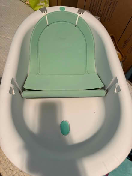 Photo of free Frida baby tub (Upper west side) #1