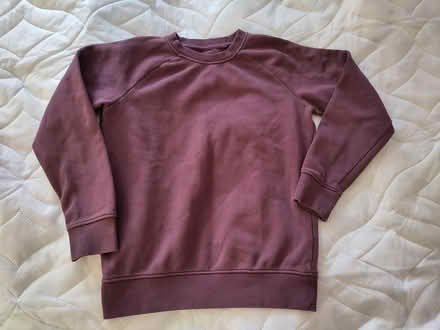 Photo of free Kid's maroon sweatshirt 10 yrs (L1 Liverpool City Centre) #1
