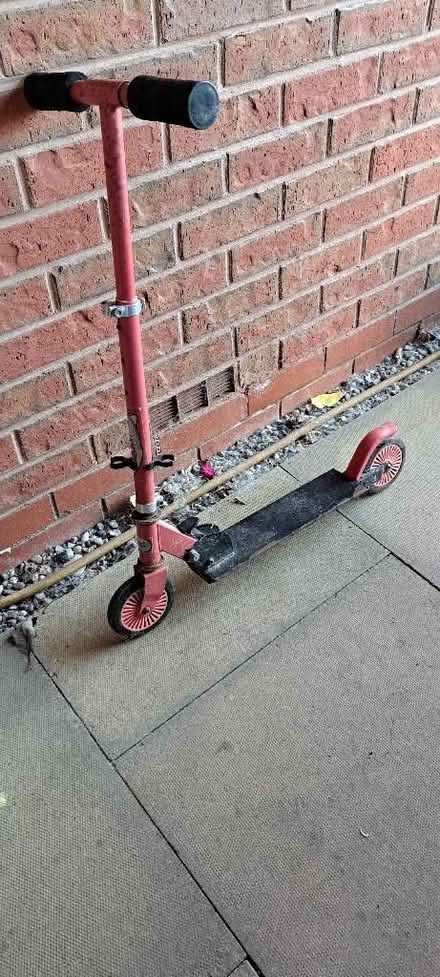 Photo of free Child's Scooter (Felinfach LD3) #1