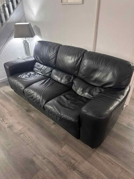 Photo of free 2 and 3 seat sofa (Highway SL6) #1