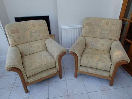 Photo of free sofa+chairs+footstools (East Ogwell TQ12) #2