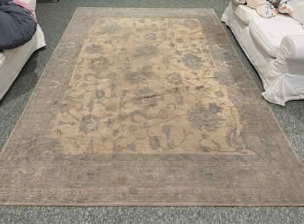 Photo of free Blue and cream rug 200 cm x 295 cm (Sevenoaks TN13) #1