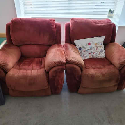 Photo of free Two reclining chairs (Nuneaton.) #1