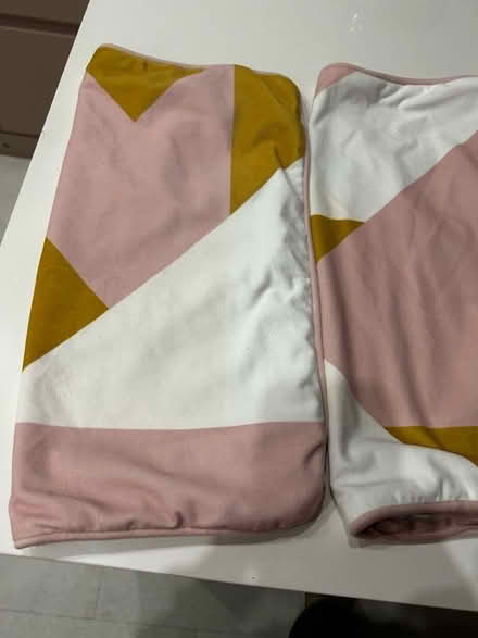 Photo of free 2x cushions covers 40x40cm (Southend SS9) #1