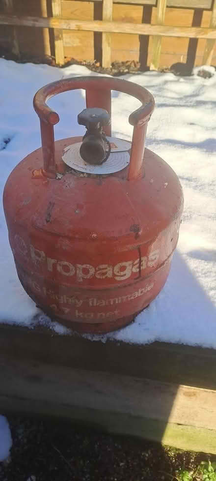 Photo of free Calor Propane Gas bottle 4.7kg (Pratts Bottom) #1