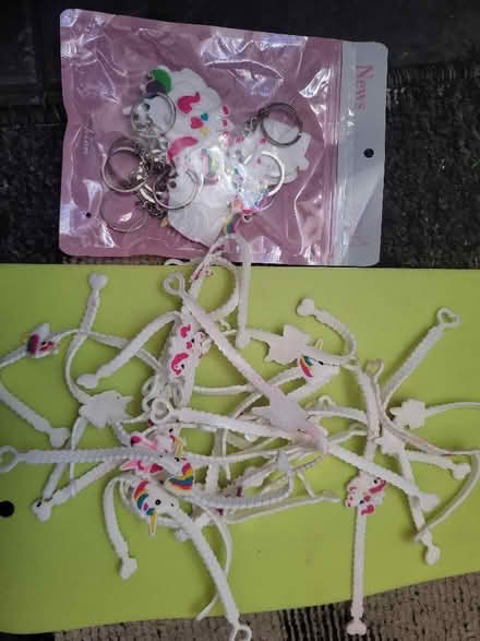 Photo of free Party favours unicorns (Dawsons Corner LS28) #1