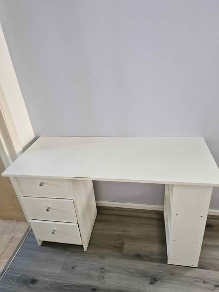 Photo of free White Desk (Chells) #1