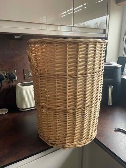 Photo of free Wicker laundry basket. 50 cm high. Excellent condition. (Hala LA1) #1