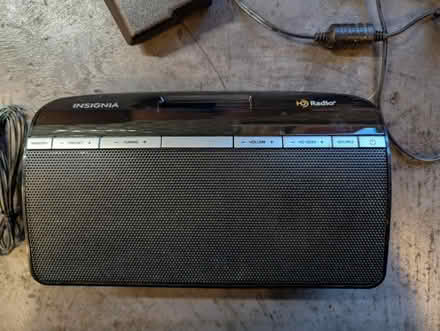 Photo of free Tabletop HD Radio (Seattle Bitter Lake) #2