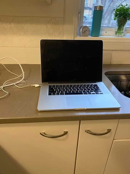 Photo of free Mac Book Pro 15" (Downtown Halifax) #1