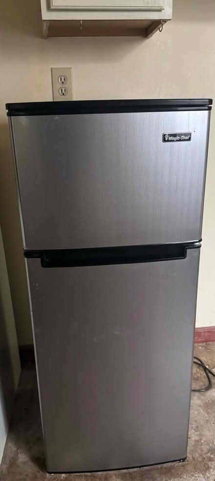 Photo of free Magic Chef 4.5 Cu/Ft Frig-Freezer (Williamsport, Md) #1