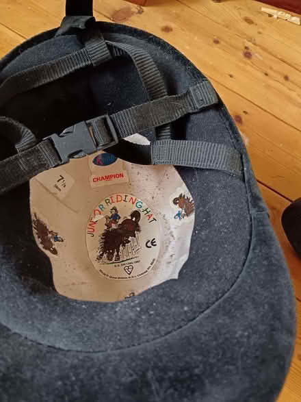 Photo of free Junior riding hat (The Rock TF3) #1