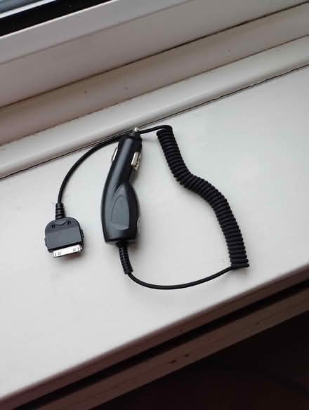 Photo of free 30 pin car charger (Cherry Hinton) (Cambridge CB1) #1