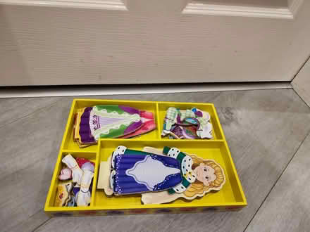 Photo of free Melissa and Doug Princess Dress Up Toy Set (Middlewood S6) #1