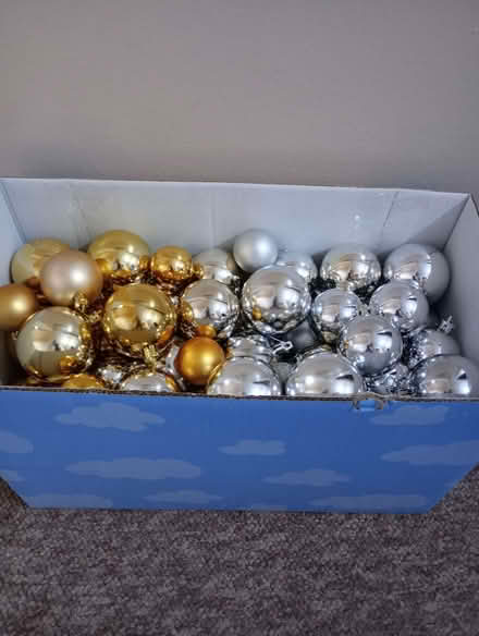 Photo of free Box of baubles (BT8) #1