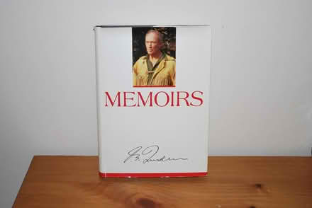 Photo of free P.Trudeau Memoirs (gatineau ave & de bourgogne st) #1