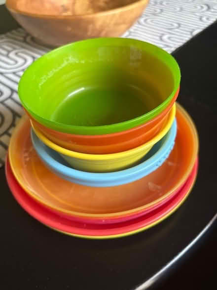 Photo of free Various plastic plates & bowls for kids (BT14) #1