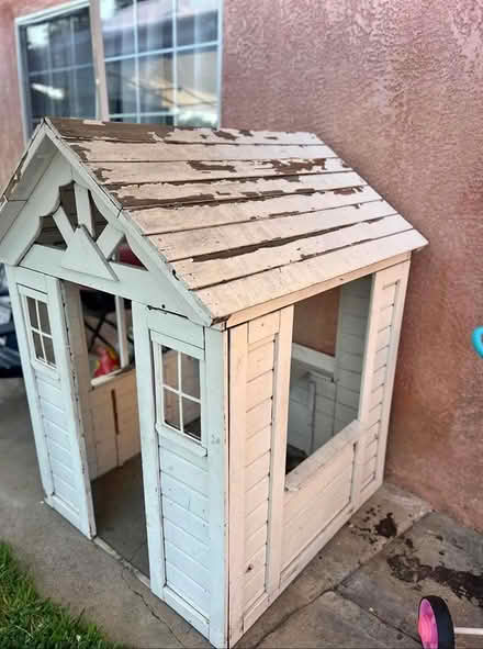 Photo of wooden sheds or playhouses (22519 Kinard Ave., Carson, CA.) #2