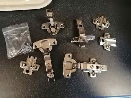 Photo of free Cupboard door hinges (4x) (Yate BS37) #1