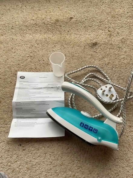 Photo of free Travel iron - Merley (Merley BH21) #1