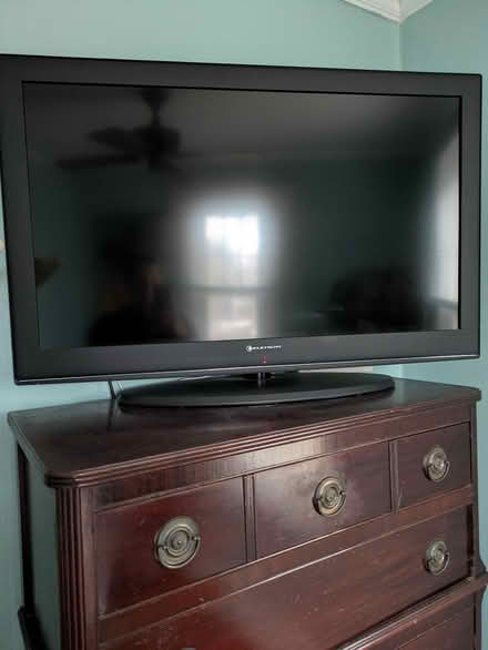 Photo of free 45" flat screen TV (Havertown, PA) #1