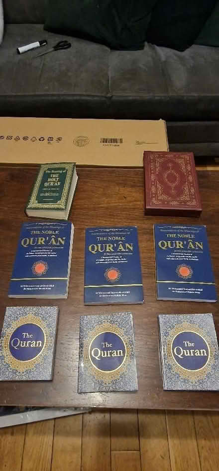 Photo of free English Qurans (Burnham SL2) #1