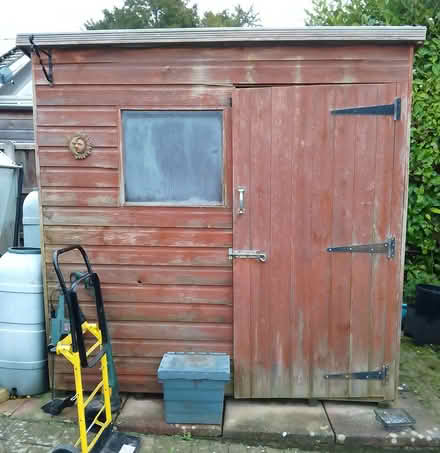 Photo of free Small shed (Hanwood SY5) #1