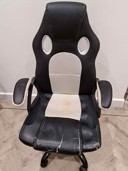 Photo of free Gaming Chair (Kingswinford DY6) #2