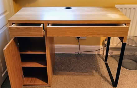 Photo of free Small desk (DA1) #1