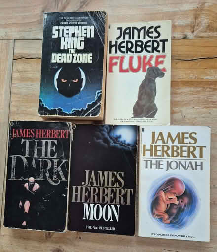 Photo of free James Herbert and Stephen King books (x5) (Bilton CV22) #1