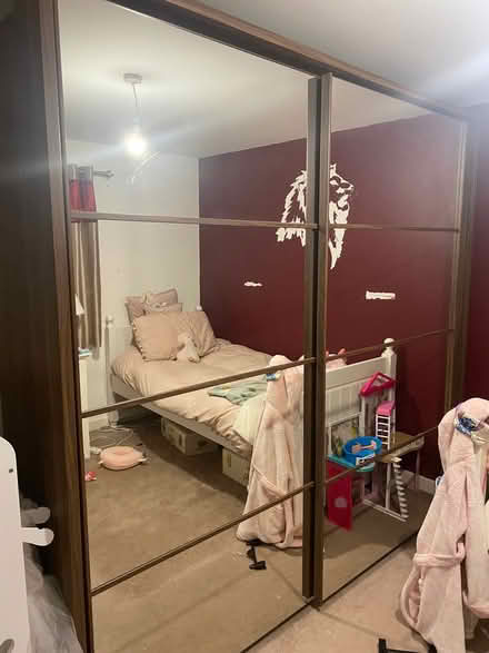 Photo of free Large mirrored wardrobe (Laindon SS15) #1