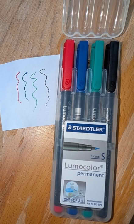 Photo of free fine marker pens (CB4, off Chesterton Road) #1