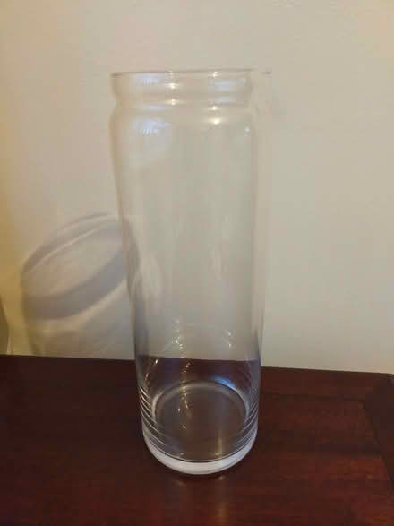 Photo of free Glass vase 34.5 cm (Bromborough CH63) #2