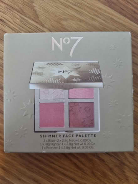 Photo of free No7 Shimmer Face Palette (Horsham) #1