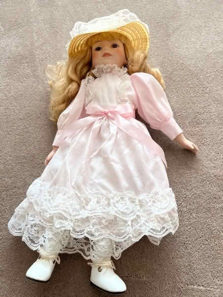 Photo of free Porcelain dolls x 6 (Bath) #4