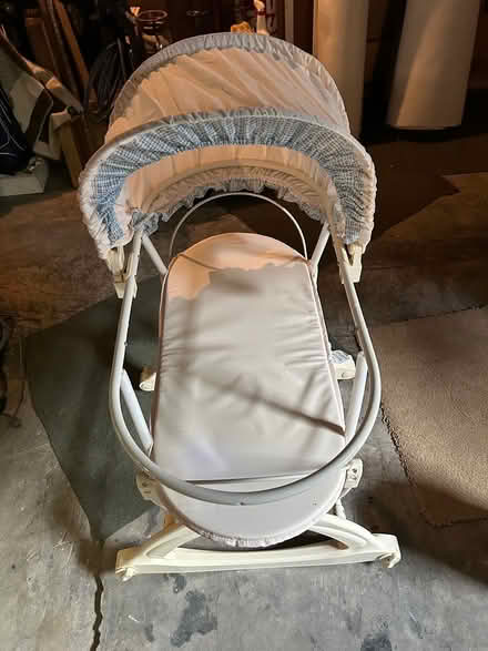 Photo of free Baby crib (Carnegie area) #1